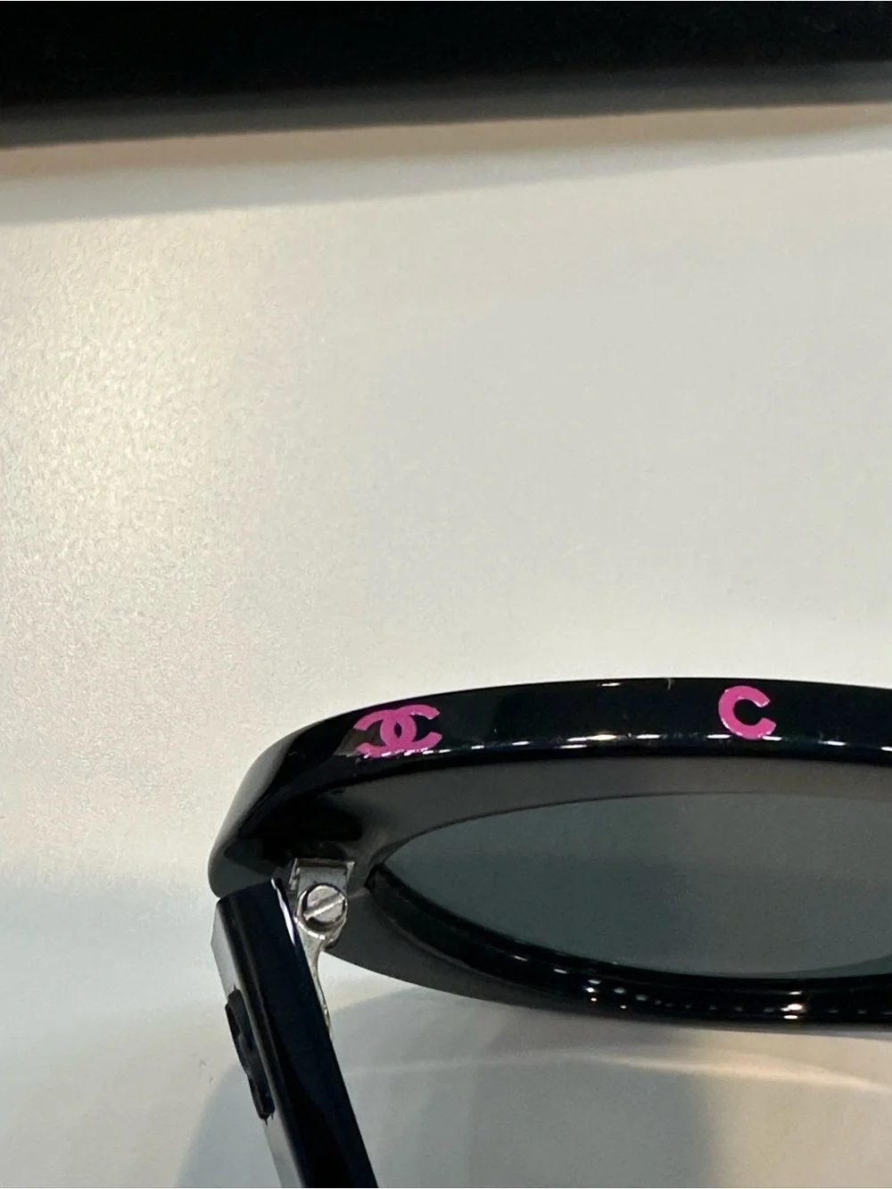 CHANEL Black Cat-Eye Sunglasses with Dark Gray Lenses